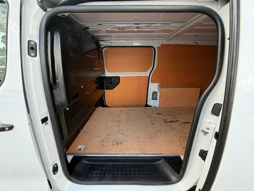 Vauxhall Vivaro 2.0 Turbo D Pro Xl Panel Van 6Dr Lwb Silver #12