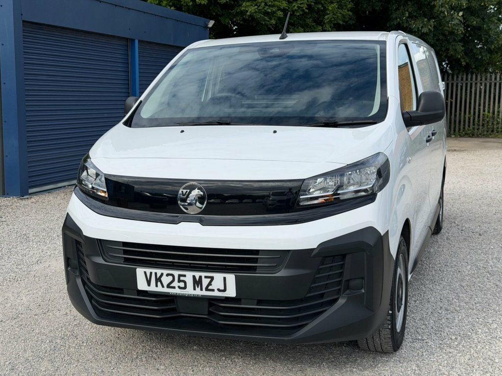 Vauxhall Vivaro 2.0 Turbo D Pro Xl Panel Van 6Dr Lwb Silver #27