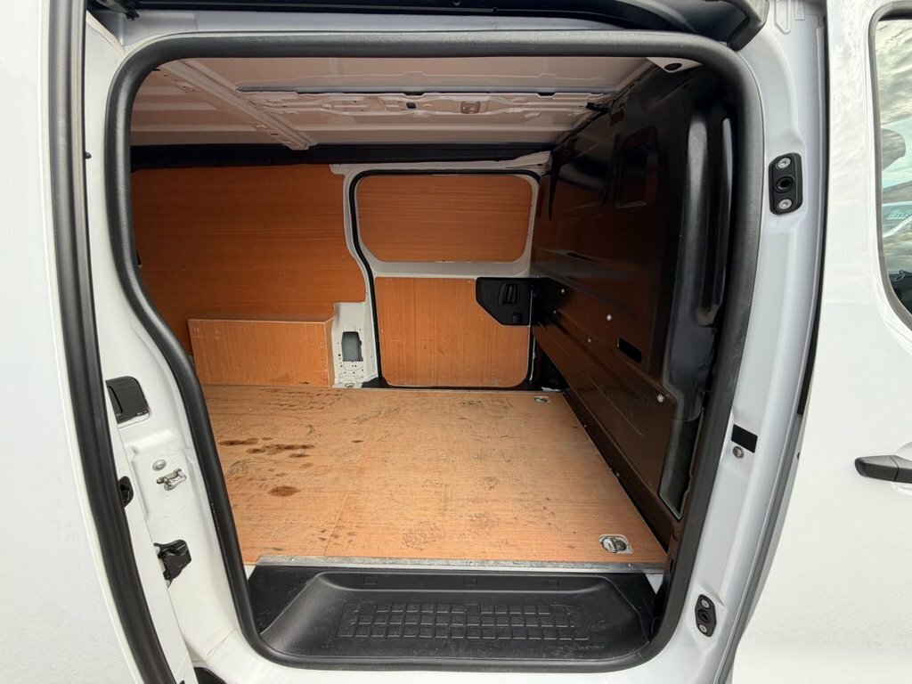 Vauxhall Vivaro 2.0 Turbo D Pro Xl Panel Van 6Dr Lwb Silver #8