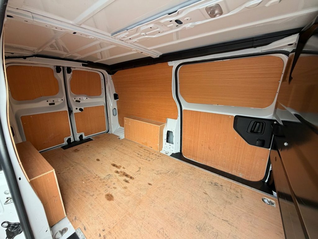 Vauxhall Vivaro 2.0 Turbo D Pro Xl Panel Van 6Dr Lwb Silver #9