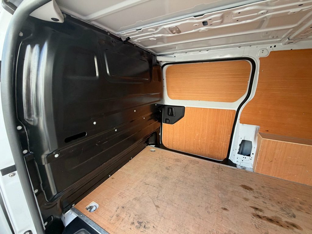 Vauxhall Vivaro 2.0 Turbo D Pro Xl Panel Van 6Dr Lwb Silver #13