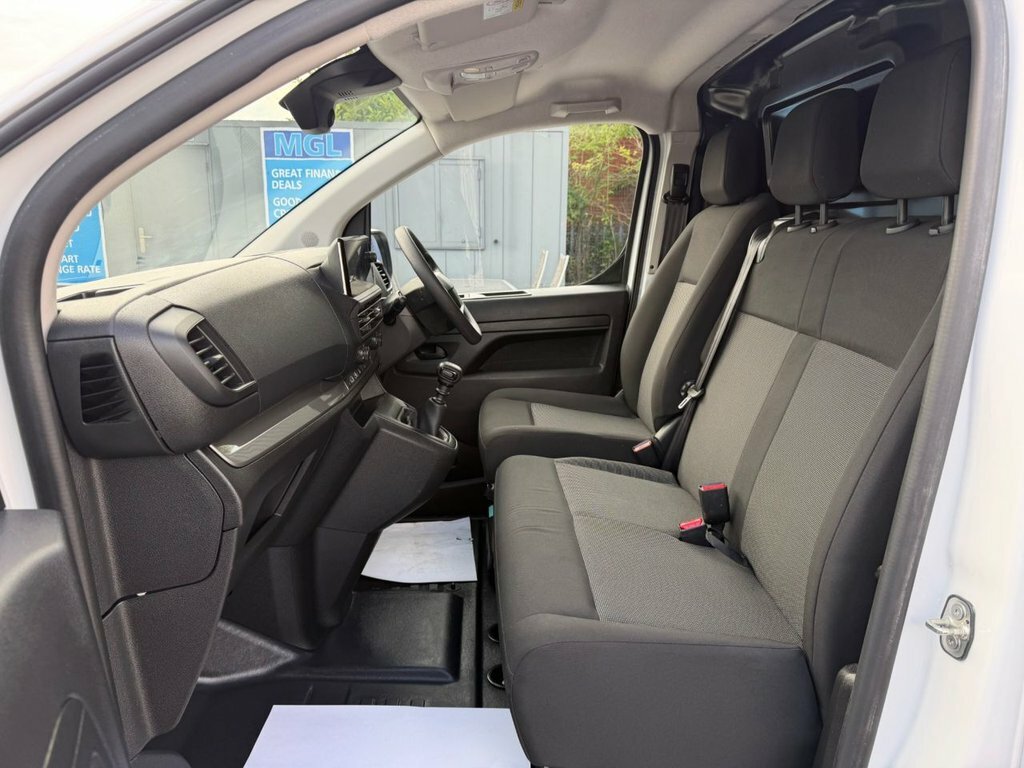 Vauxhall Vivaro 2.0 Turbo D Pro Xl Panel Van 6Dr Lwb Silver #19