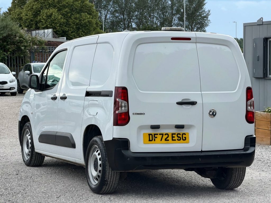 Vauxhall Combo 1.5L Prime White #4