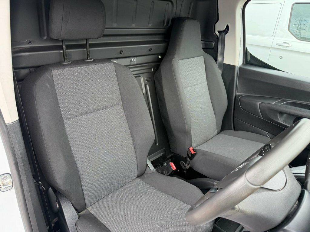 Vauxhall Combo 1.5L Prime White #6
