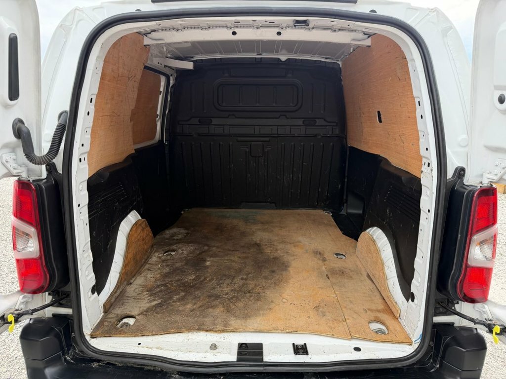 Vauxhall Combo Sportive Black #7