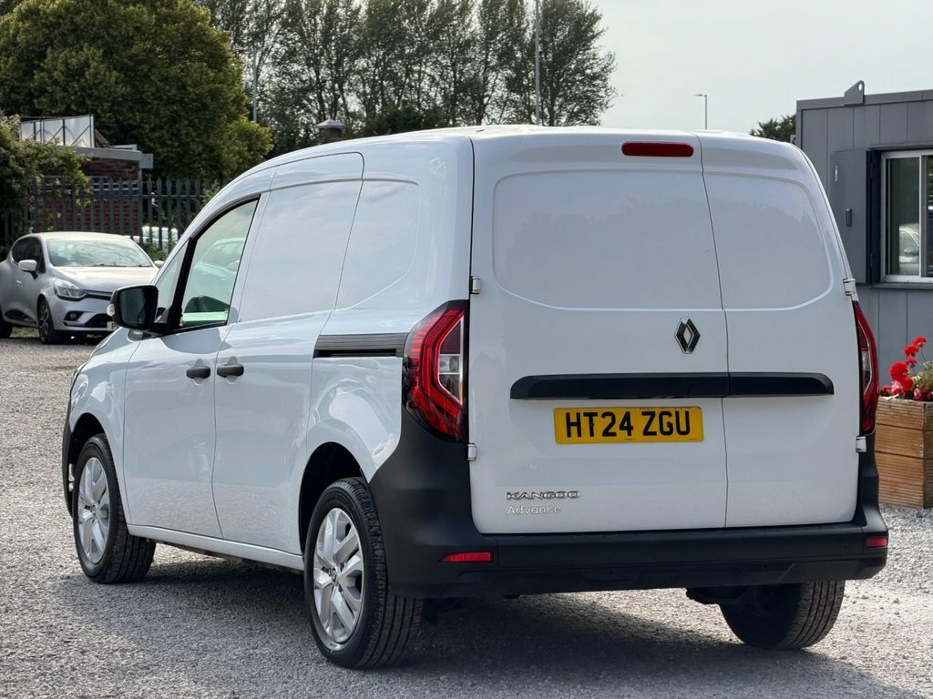 Renault Kangoo 1.5L Advance HT24ZGU White #4