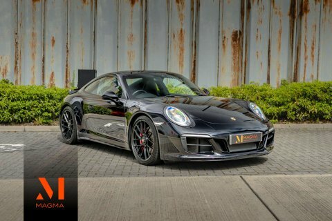 Porsche 911 991 Carrera 4 Black