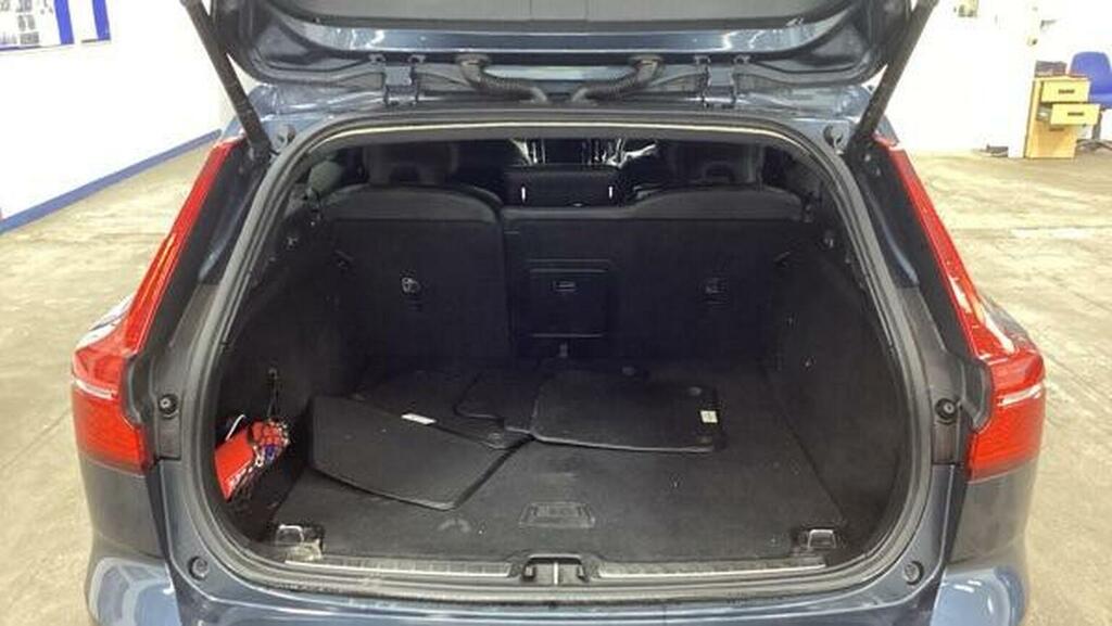 Volvo V60 Momentum, B3 Rear Camera Front Rear Park Assist White #9