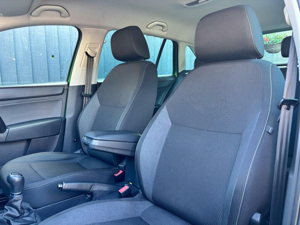 Skoda Rapid Spaceback 1.6L Se White #12
