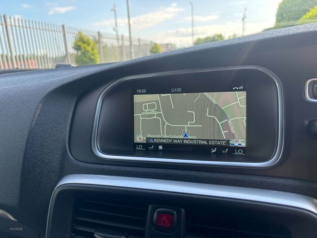 Volvo V40 2.0 D4 R-design Nav 187 Bhp Red #13
