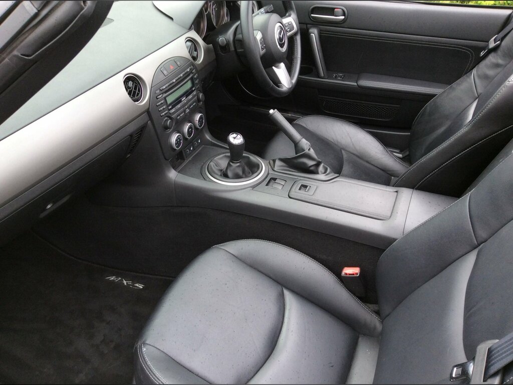 Mazda MX-5 Venture White #7