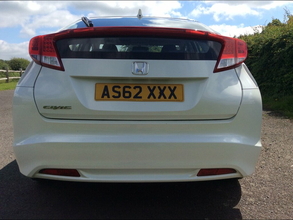 Honda Civic I-vtec Ex 5-Door Grey #25