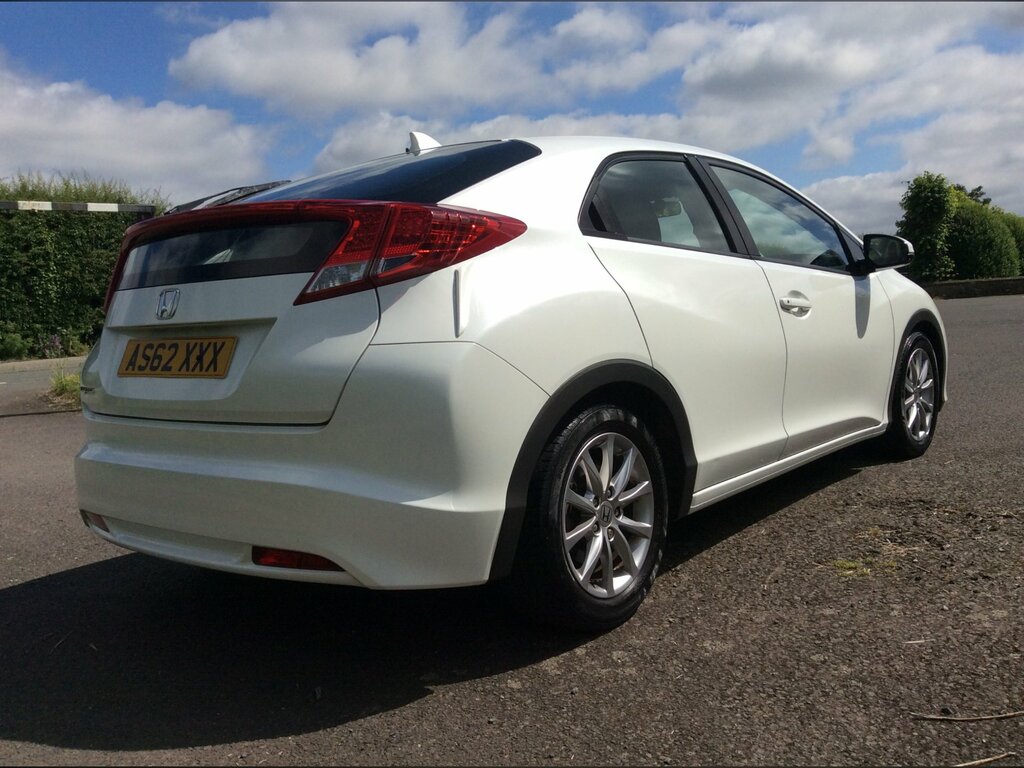 Honda Civic I-vtec Ex 5-Door Grey #24
