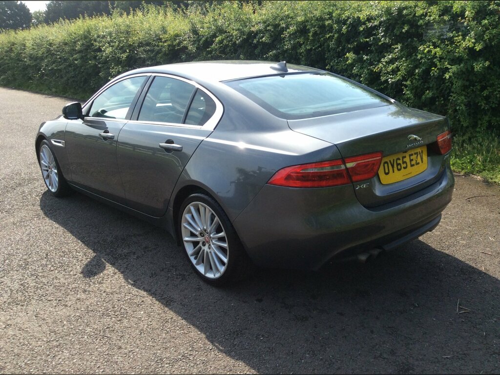 Jaguar XE 2.0D Portfolio Saloon Euro 6 Ss Grey #2