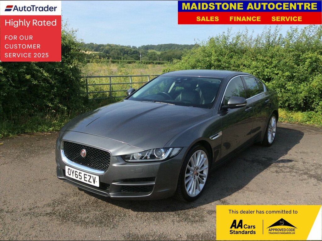 Jaguar XE 2.0D Portfolio Saloon Euro 6 Ss Grey