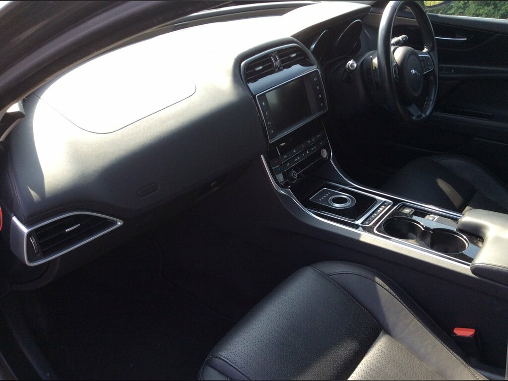 Jaguar XE 2.0 Gtdi Prestige Euro 6 Ss Silver #8
