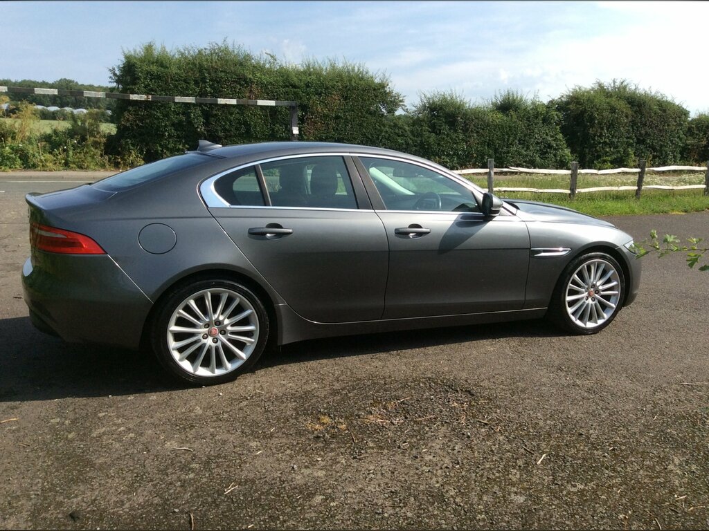 Jaguar XE 2.0 Gtdi Prestige Euro 6 Ss Silver #17