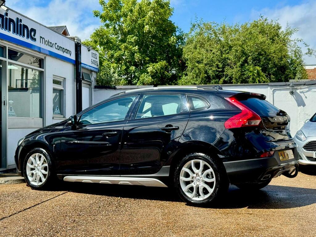 Volvo V40 Cross Country Hatchback 2.0 D2 Pro Euro 6 Ss 20171 Black #3