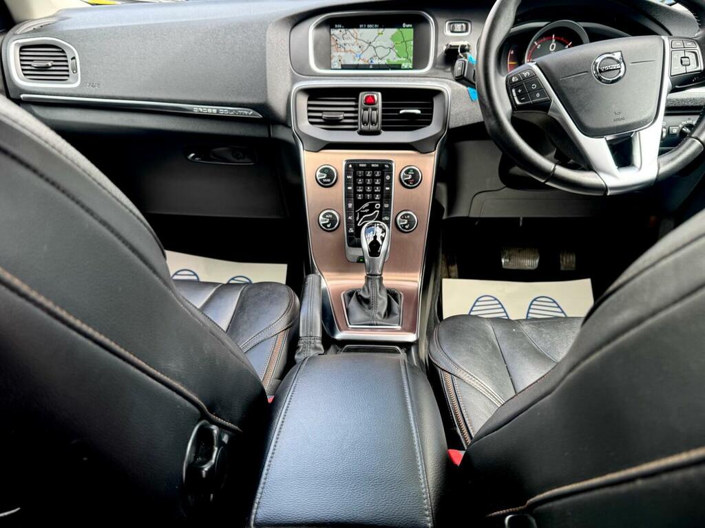 Volvo V40 Cross Country Hatchback 2.0 D2 Pro Euro 6 Ss 20171 Black #5