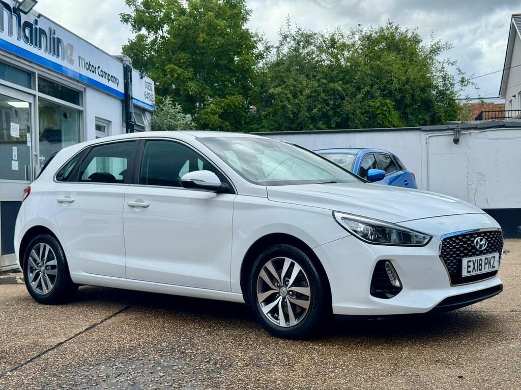 Hyundai I30 Hatchback 1.0 T-gdi Blue Drive Se Nav Euro 6 Ss White