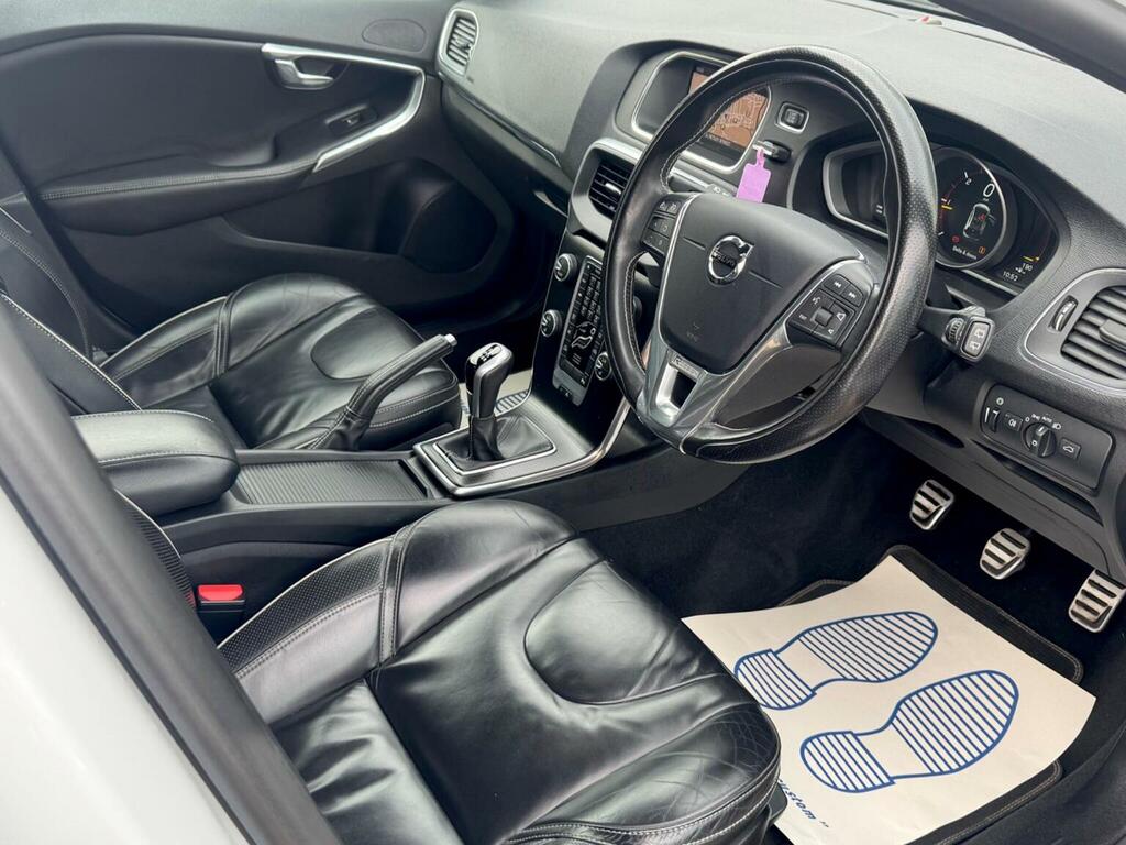 Volvo V40 2.0 D4 R-design Pro Euro 6 Ss White #4