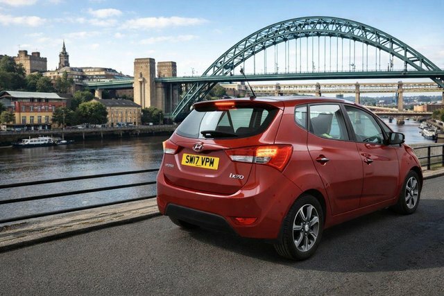 Hyundai Ix20 1.6 Se Nav Euro 6 Red #2