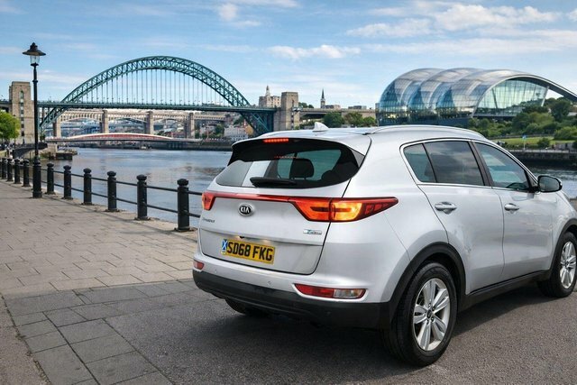 Kia Sportage 1.7 Crdi 2 Euro 6 S S SD68FKG Silver #2