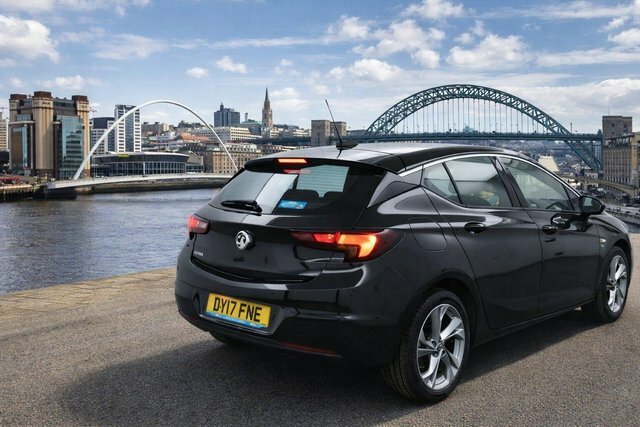 Vauxhall Astra 1.4I Sri Euro 6 DY17FNE Black #2