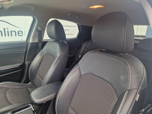 Kia Xceed 1.0 T-gdi 3 Euro 6 S S RGZ2499 White #6