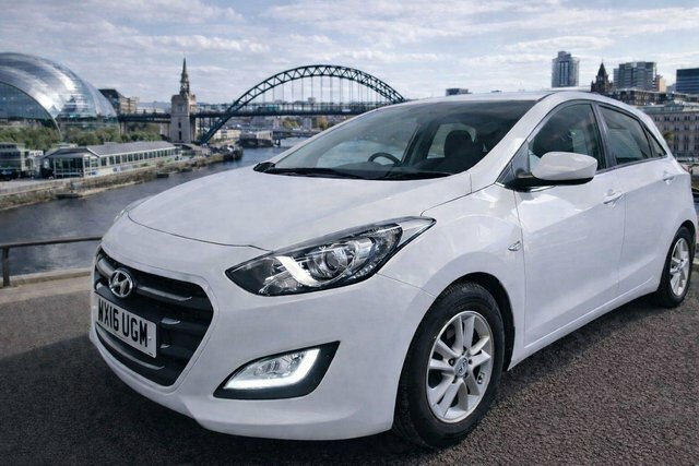 Hyundai I30 1.6 Crdi Blue Drive Se Euro 6 S S White