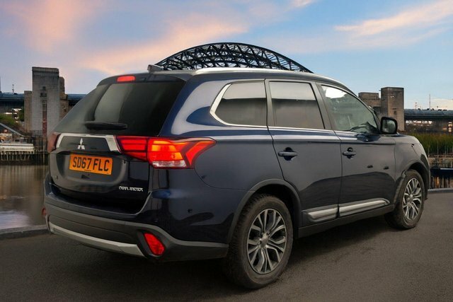 Mitsubishi Outlander Outlander 4H Phev Cvt White #17