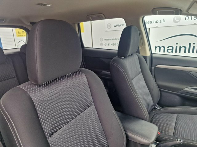 Mitsubishi Outlander Outlander 4H Phev Cvt White #22