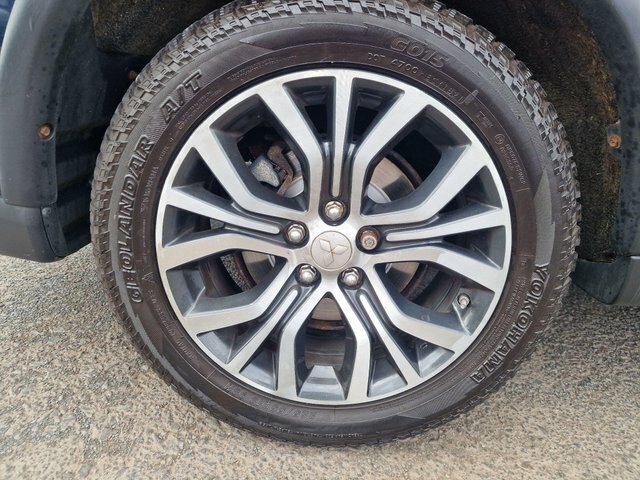 Mitsubishi Outlander Outlander 4H Phev Cvt White #18