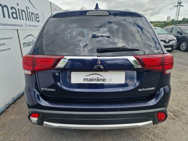 Mitsubishi Outlander Outlander 4H Phev Cvt White #12