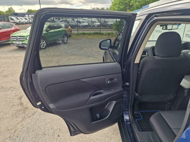 Mitsubishi Outlander Outlander 4H Phev Cvt White #34