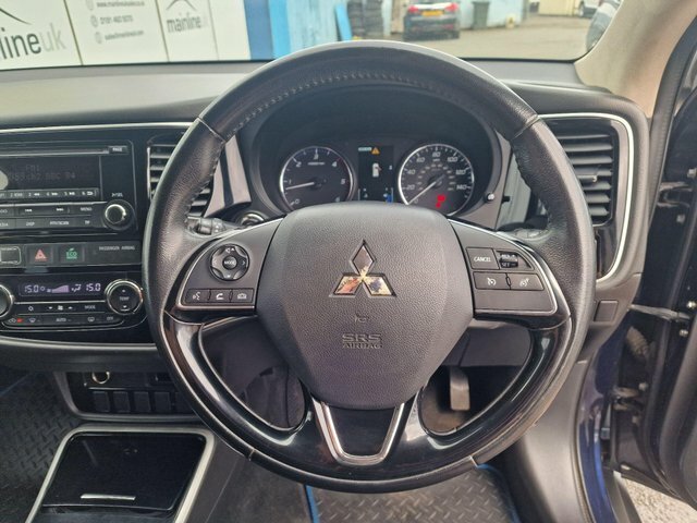 Mitsubishi Outlander Outlander 4H Phev Cvt White #20