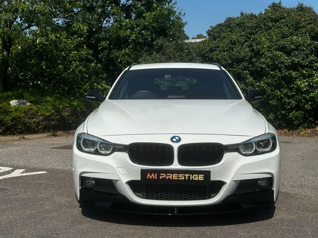 BMW 3 Series Estate YG67TNO Black #2