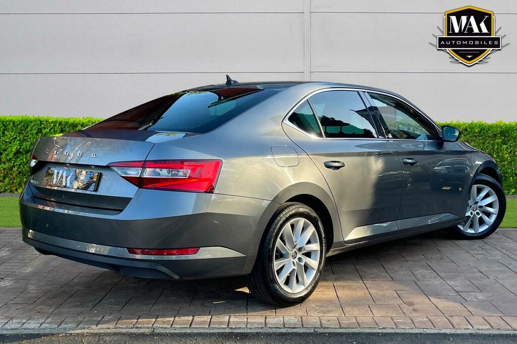 Skoda Superb Hatchback 2.0 Tdi Se Technology Dsg Euro 6 Ss 5 SA22RXK Grey #4