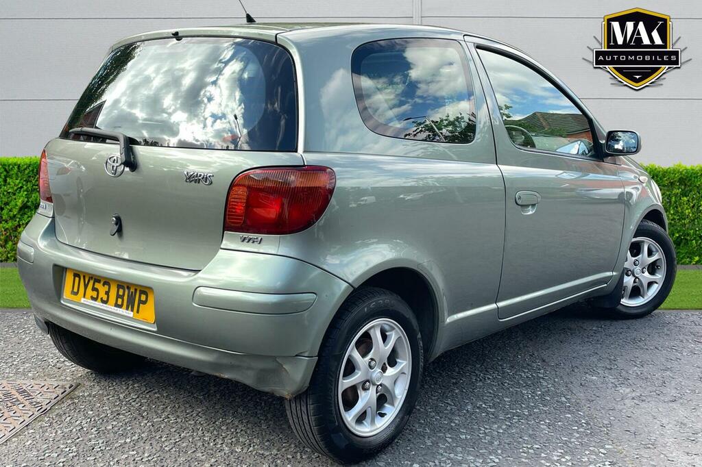 Toyota Yaris Hatchback 1.3 Vvt-i T Spirit 200353 DY53BWP Green #3