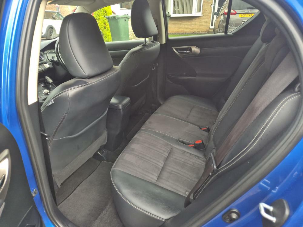 Lexus CT 1.8 200H Premier Black #30