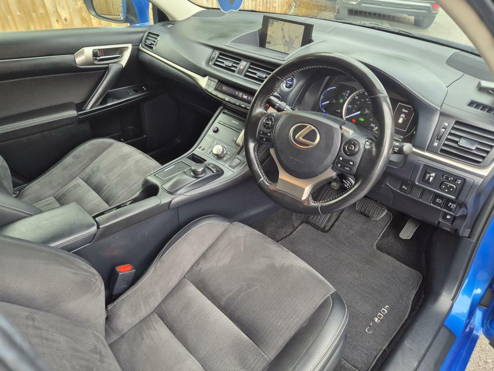 Lexus CT 1.8 200H Premier Black #14