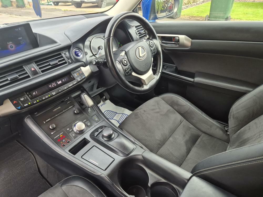 Lexus CT 1.8 200H Premier Black #33