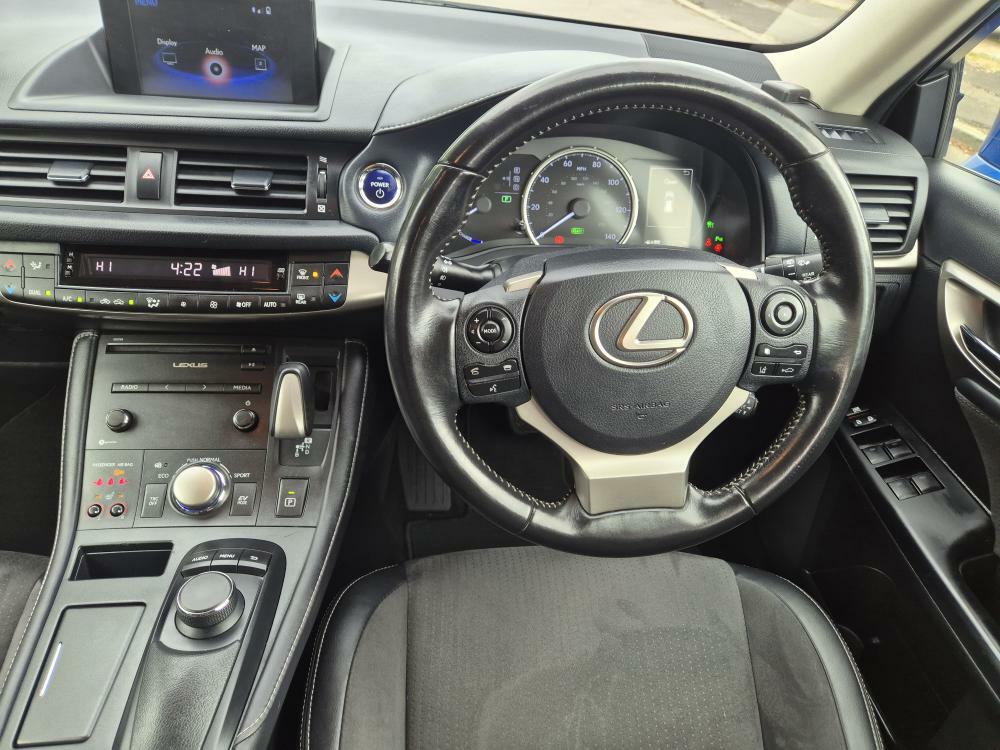 Lexus CT 1.8 200H Premier Black #22