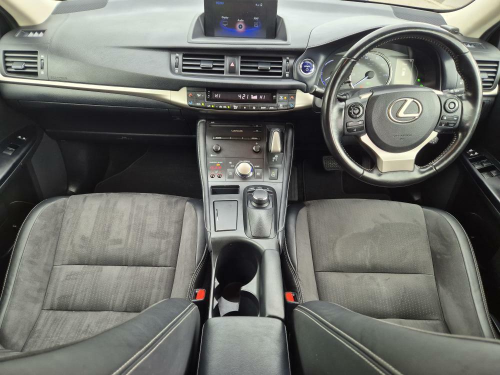 Lexus CT 1.8 200H Premier Black #18