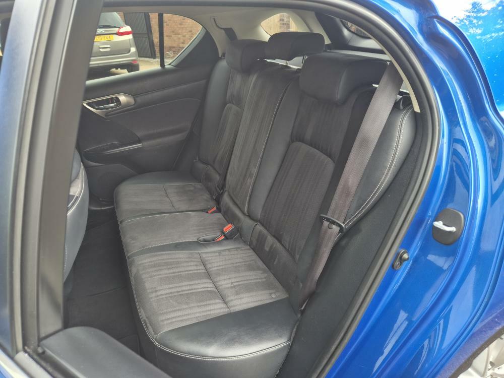 Lexus CT 1.8 200H Premier Black #31