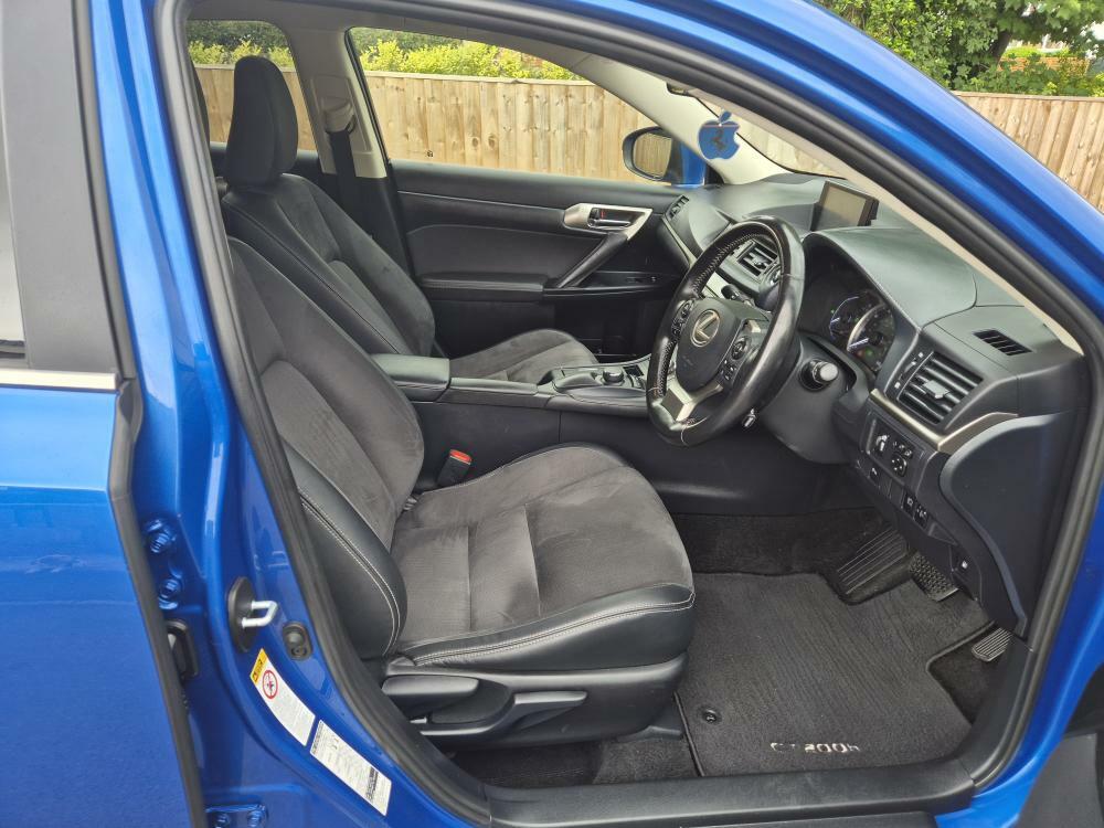 Lexus CT 1.8 200H Premier Black #16