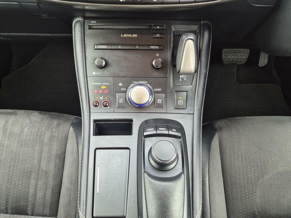 Lexus CT 1.8 200H Premier Black #21