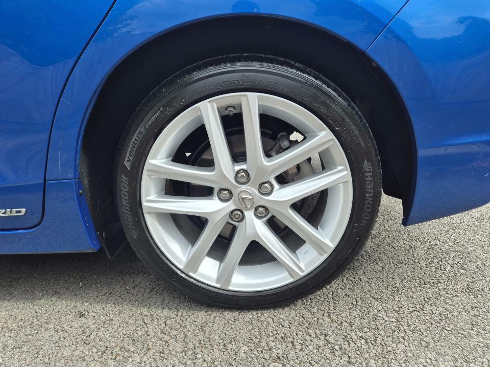 Lexus CT 1.8 200H Premier Black #40