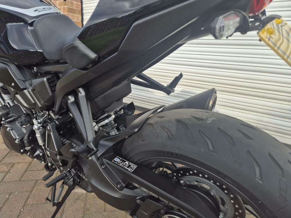 Honda  Advance Grey #10