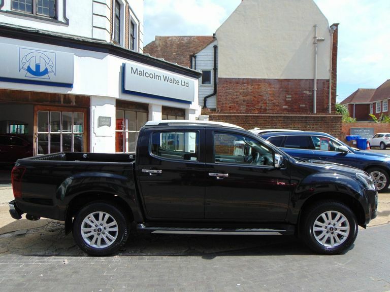 Isuzu D-Max 1.9 Td Blade Double Cab Pickup 4Wd Euro 6 Red #2